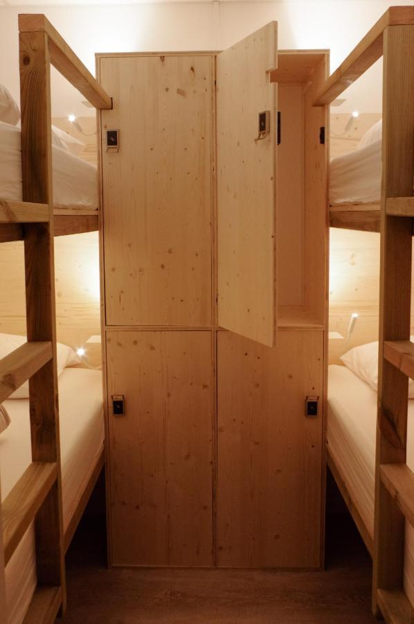 Bodygo Hostel Вальфрежюс Экстерьер фото